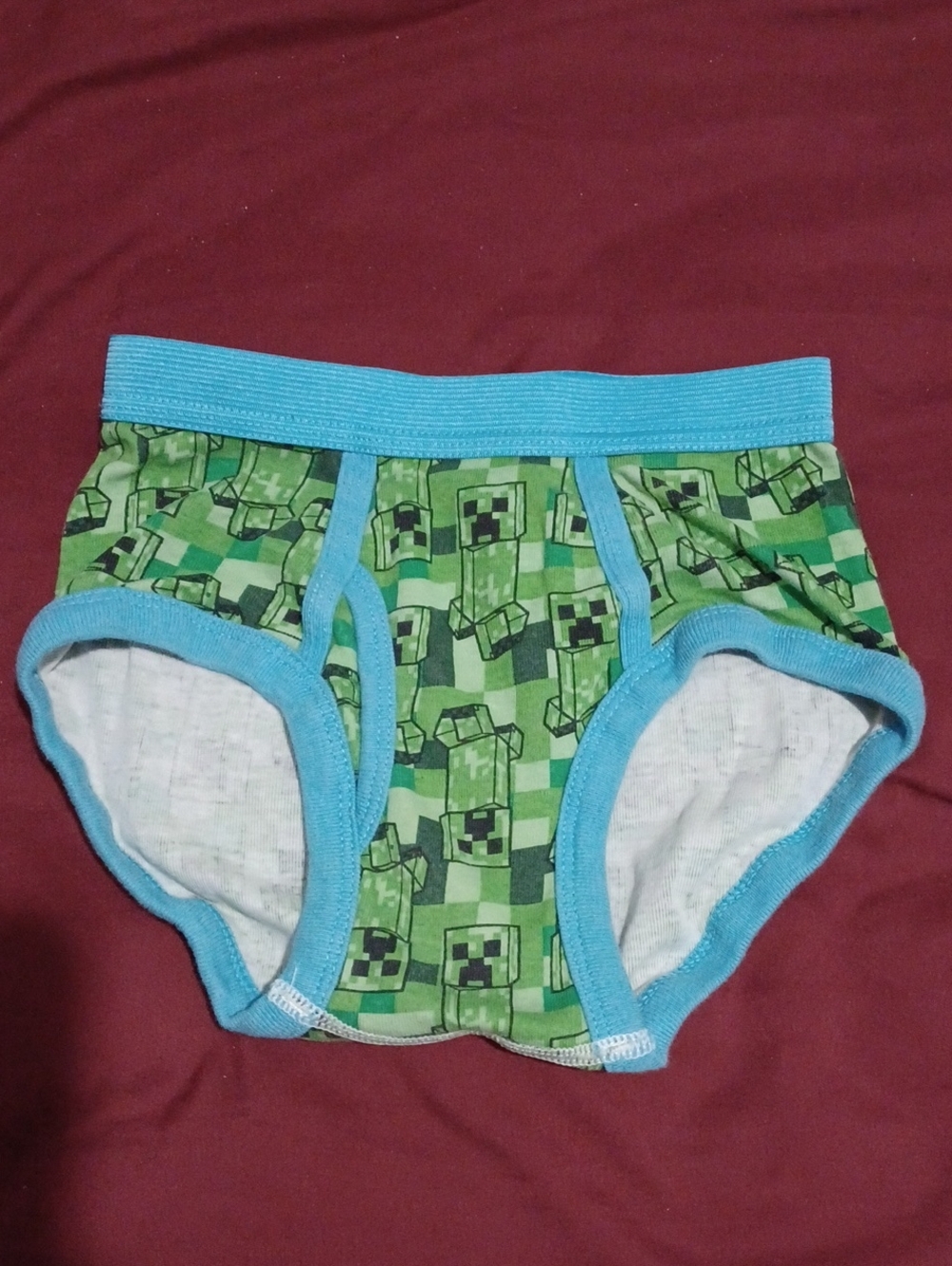 9 Pairs Of Minecraft Underwear For Boys Size 8 - Picture 11 of 12